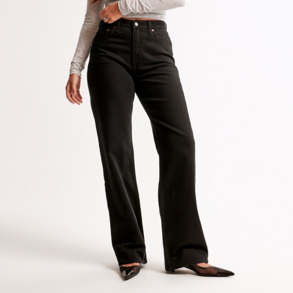 Abercrombie 90s Straight Ultra High Rise Jeans (Long)